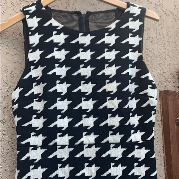 Alice + Olivia Everleigh Houndstooth Dress Sz 0 - Picture 4 of 7